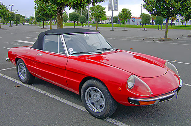 alfa romeo spider 1600 1976