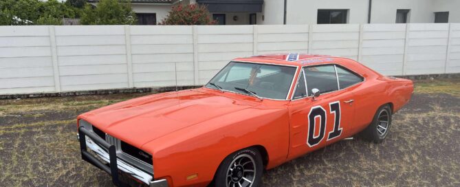 dodge charger de 1969 réplique de sheriff fai moi peur