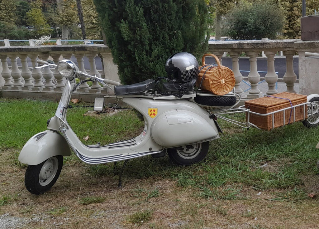 vespa acma 1960 avec sa remorque