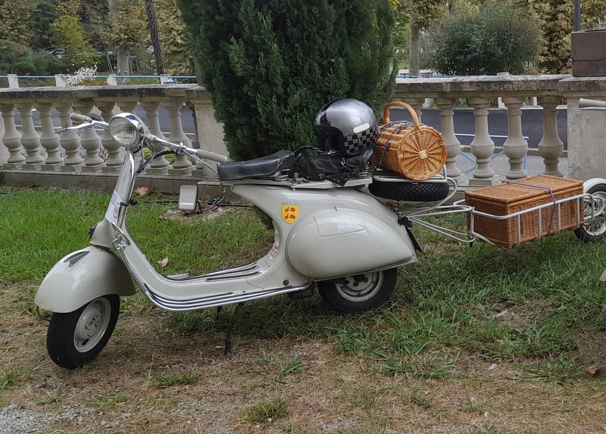 vespa acma 1960 avec sa remorque